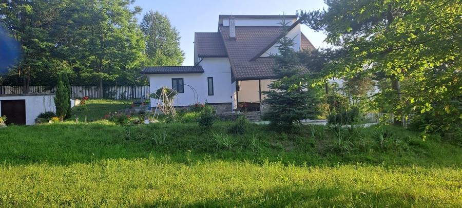 Casă individuală cu 4 camere cu Garaj în Straja