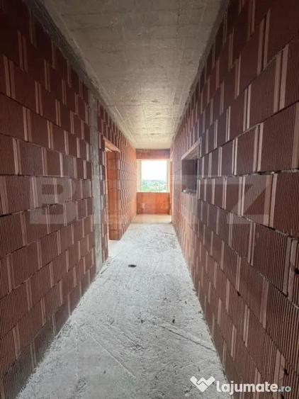 Casă cu 4 camere cu Teren 1760 Mp în Central