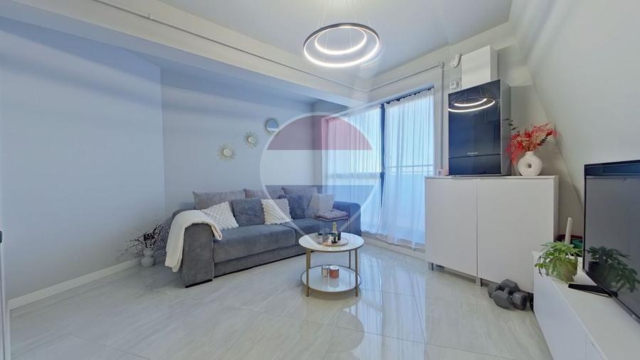 Apartament cu 3 camere semidecomandat, mobilat în Zorilor