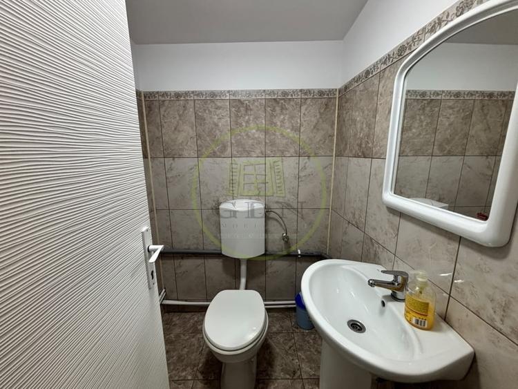 Spațiu comercial, de 120 mp, în Central