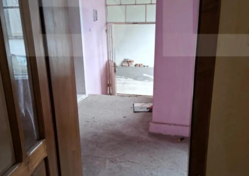 Casă cu 4 camere cu Teren 1000 Mp în Central