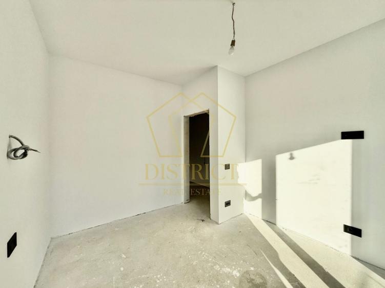 Duplex cu 5 camere cu Canalizare în Giroc