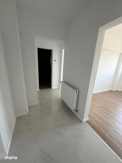 Apartament cu 3 camere în Micro 17