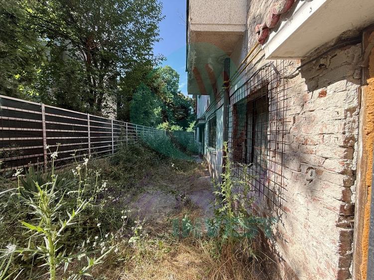 Casă individuală cu 4 camere cu Canalizare în Floreasca