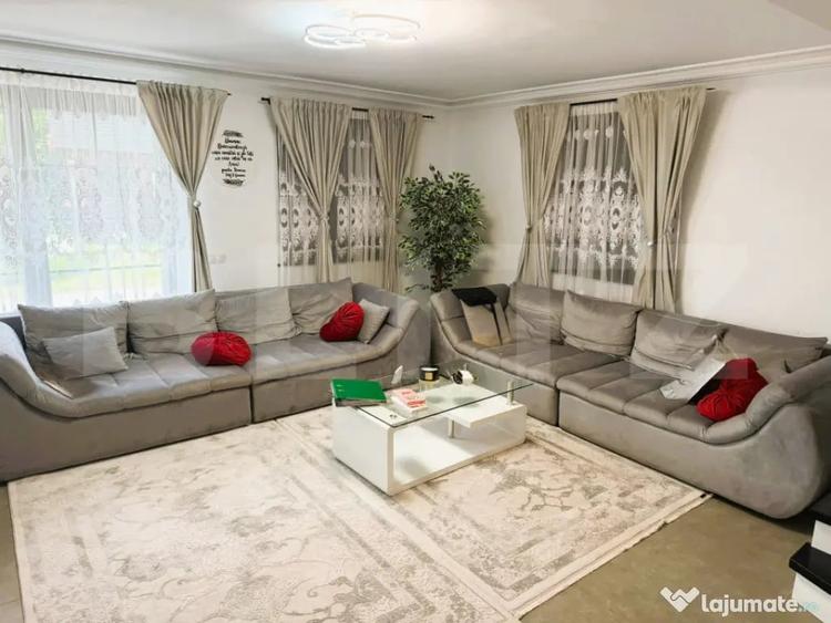 Casă cu 5 camere cu Teren 1453 Mp în Central