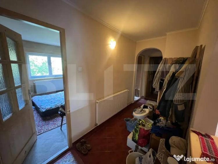 Apartament cu 4 camere decomandat în Central