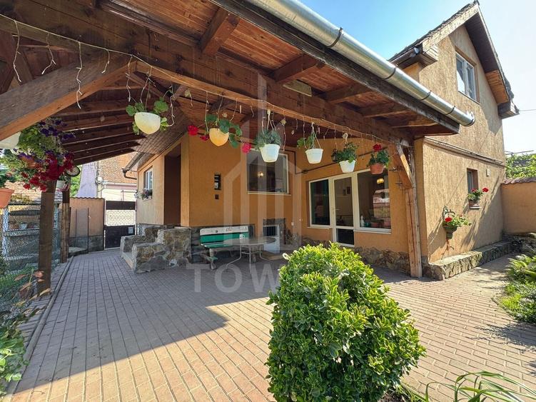 Casă individuală cu 3 camere cu Canalizare în Central