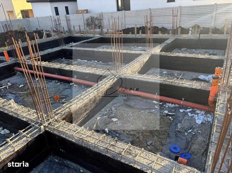 Casă cu 4 camere în Odăile