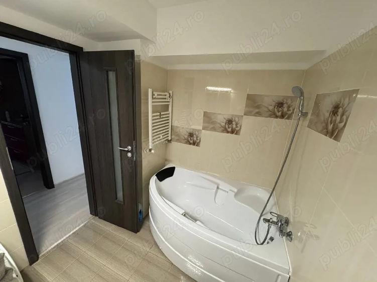 Apartament cu 3 camere decomandat în Obor