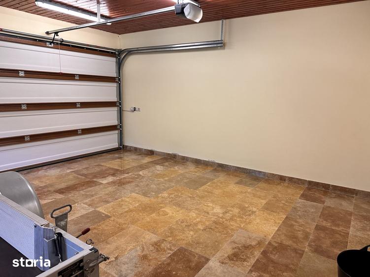 Casă cu 10 camere cu Teren 600 Mp în Eforie