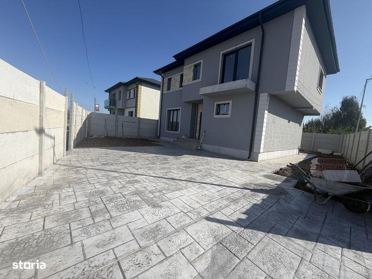 Casă cu 4 camere cu Teren 300 Mp în Central