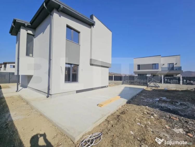 Vila de lux cu 4 camere in Tomesti - 1