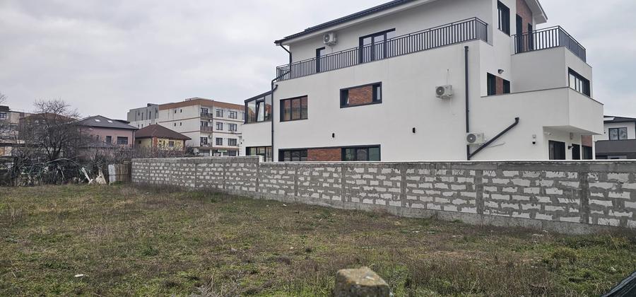 Teren Construcții intravilan de 500 mp, în Primo