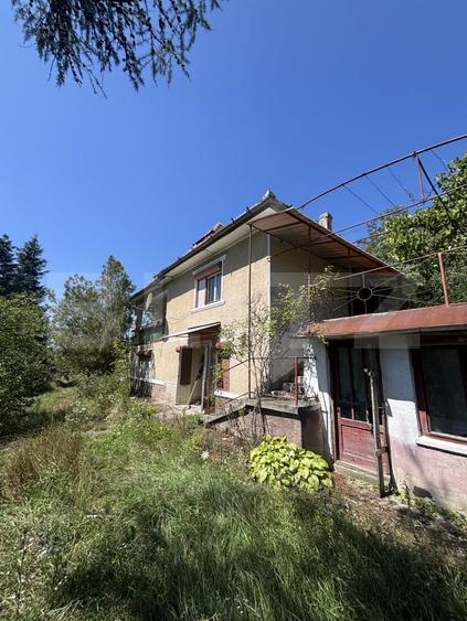 Casă individuală cu 5 camere cu Canalizare în Cehei