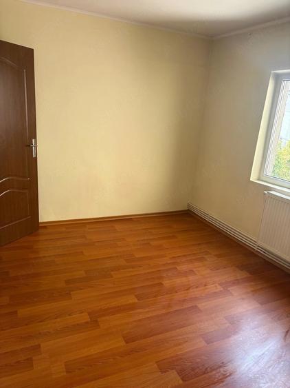 Apartament cu 2 camere semidecomandat în Unirii Sud