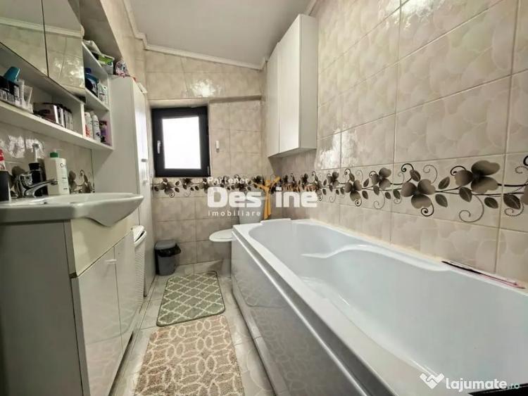Apartament cu 2 camere decomandat în Valea Adâncă