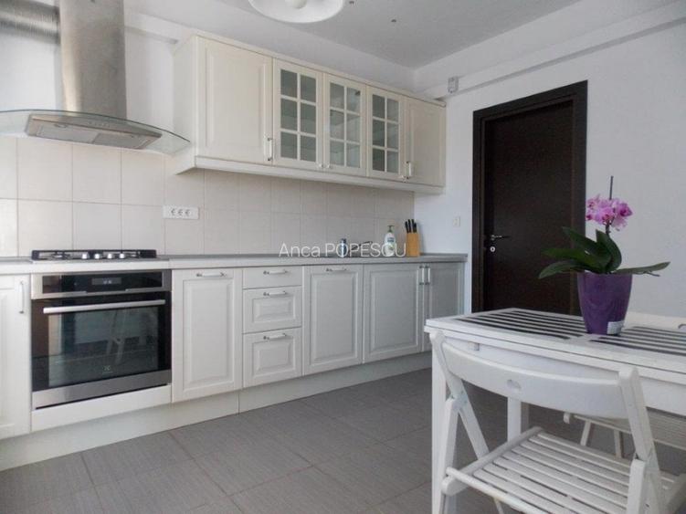 Apartament cu 3 camere semidecomandat, mobilat în Băneasa Apartament cu 3 camere semidecomandat, mobilat în Băneasa