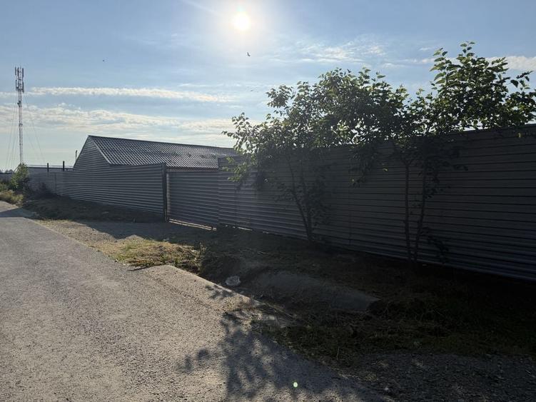Teren intravilan curti constructii Autostrada A7+casa de locuit - 2
