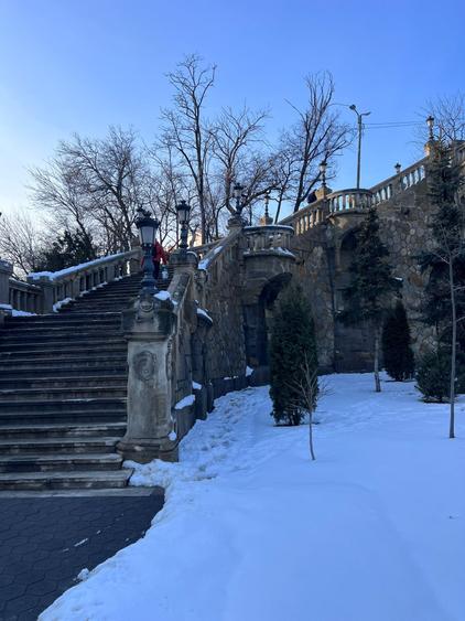 Apartament cu 3 camere Ultracentral – Râpa Galbenă + Garaj și Boxă intabulată - 1