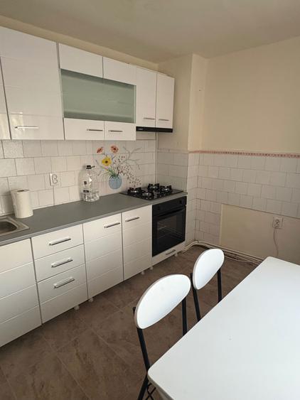 Inchiriez apartament 2 camere - 1