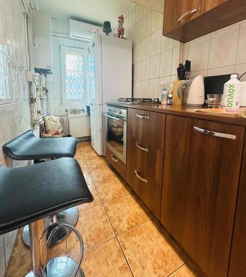 61000 euro-Garsoniera decomandata Gorjului-centrala proprie- bloc 1981 - 2