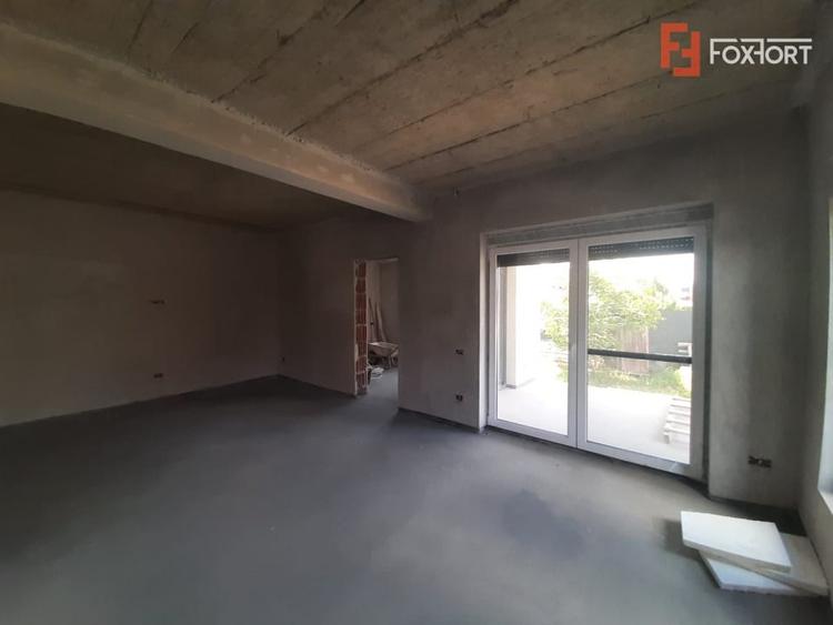 Duplex cu 4 camere cu Canalizare în Bucovăț (Remetea Mare)
