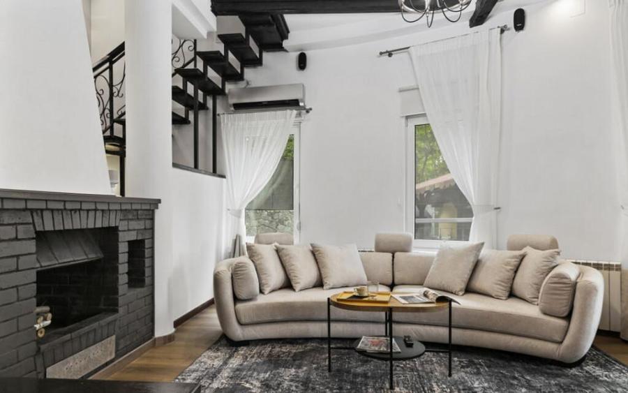 Refugiu de Vis in Cornu Priveli?te Panoramica ?i Apu - 4