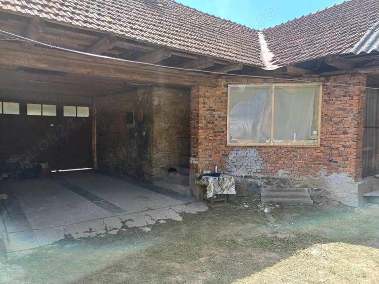 Casa de vacan?a de vinzare in satul Moceris ,Comuna Lapusnicul Mare - 4