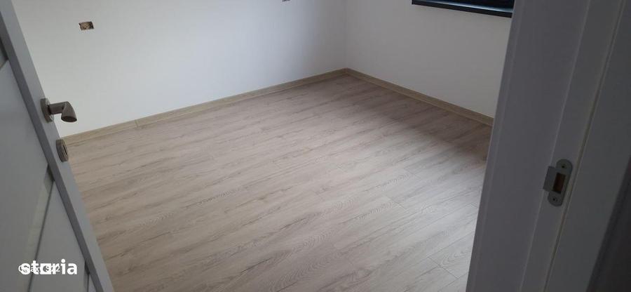 Casa noua parter la intrare in Curte?ti - 2
