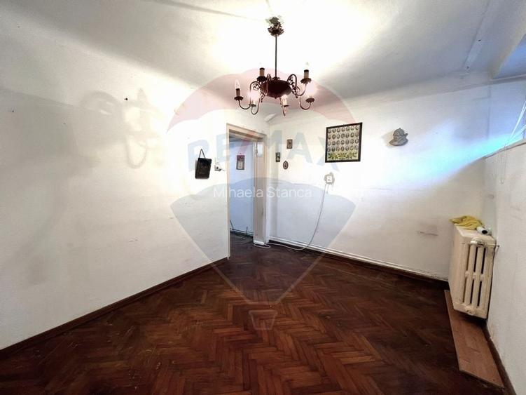 Apartament cu 2 camere+spatiu de depozitare de vanzare in zona Dacia