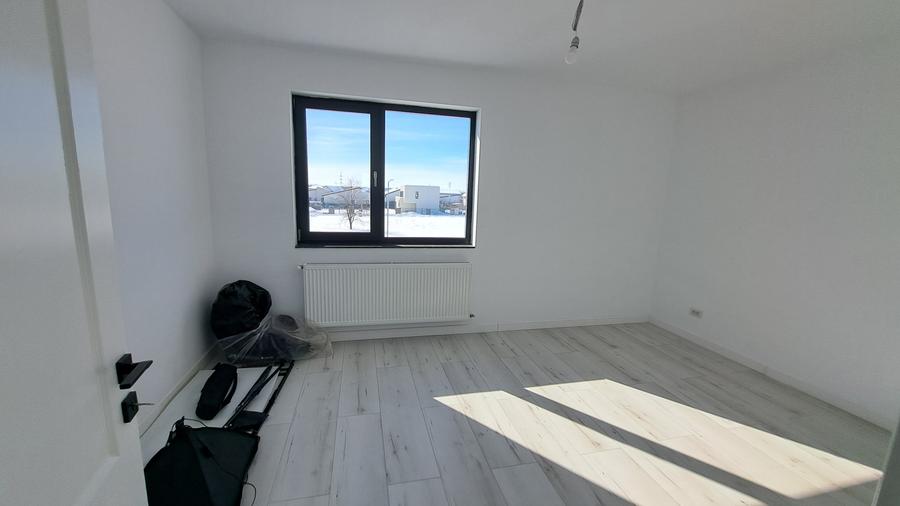 VILA SUPERBA CU 5 CAMERE  IN COMPLEX REZIDENTIAL CU CIRCUTI INCHIS - 26