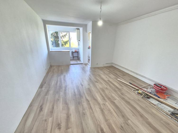 Vanzare garsoniera  zona Astra Str.Soarelui etajul 4 din 9 bloc cu 2 lifturi - 7