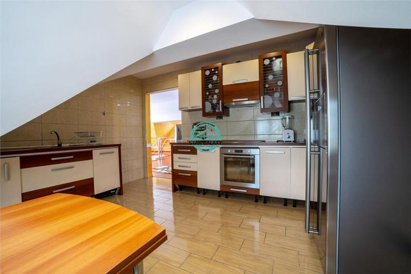 Oportunitate ! Pensiune 7 camere, 4 apartamente, 760mp utili la E60 - 29