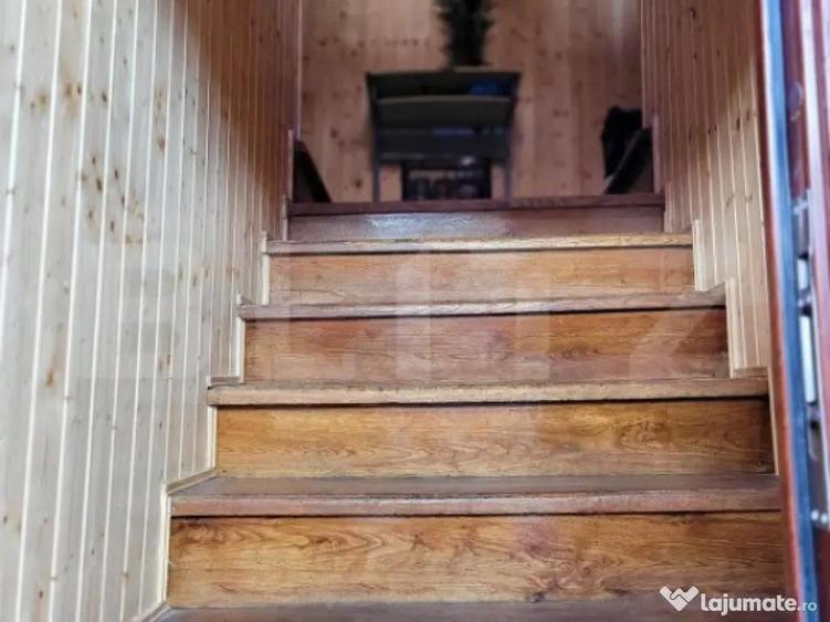 Casa Piata Sfatului compusa din apartament 3 camere, garsoni - 6