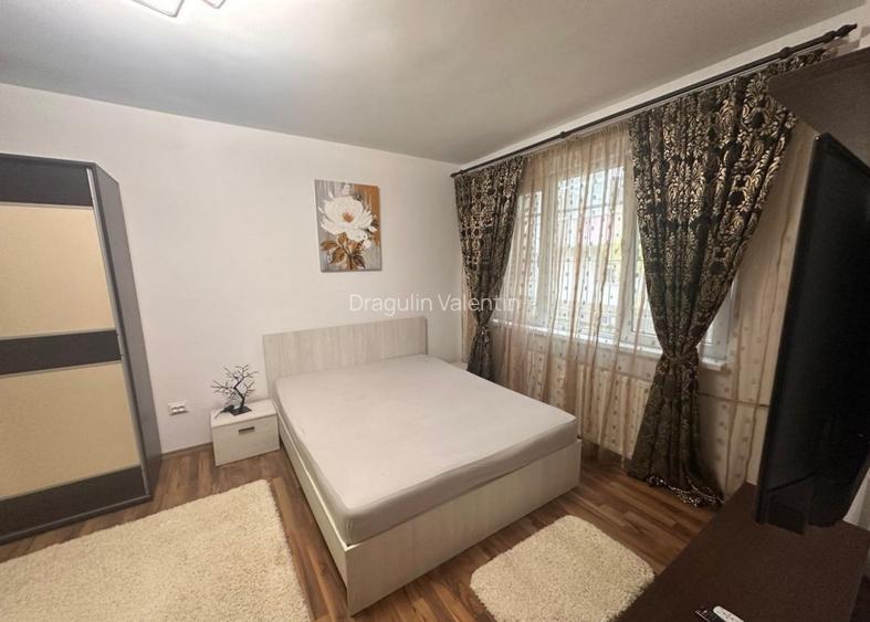 Garsoniera 1 MAI/ Metrou