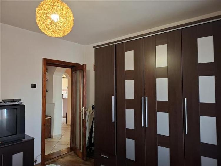 Apartament 3 camere, mobilat si utilat, 2 balcoane, CT - 14