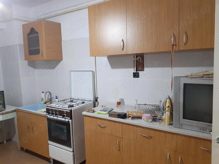 Vanzare Apart.1 cam. cf.1 dec., et. 4 din 8 cu lift, supr.utila 37.mp., zona Bariera-Calarasilor - 3