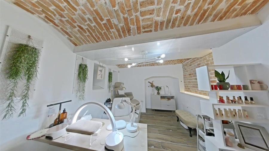 Spatiu comercial renovat recent, langa Primarie - Tribunal - TUR VIRTUAL - 2