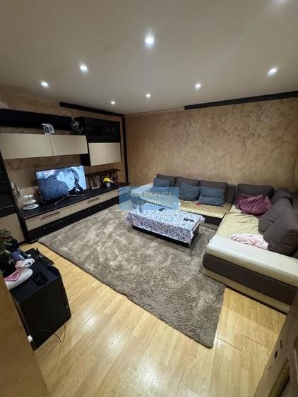 Casă P+M pe strada Tineretului - 1