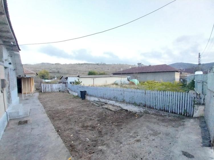 Vanzare casa si teren aferent in comuna Niculitel,judetul Tulcea - 7