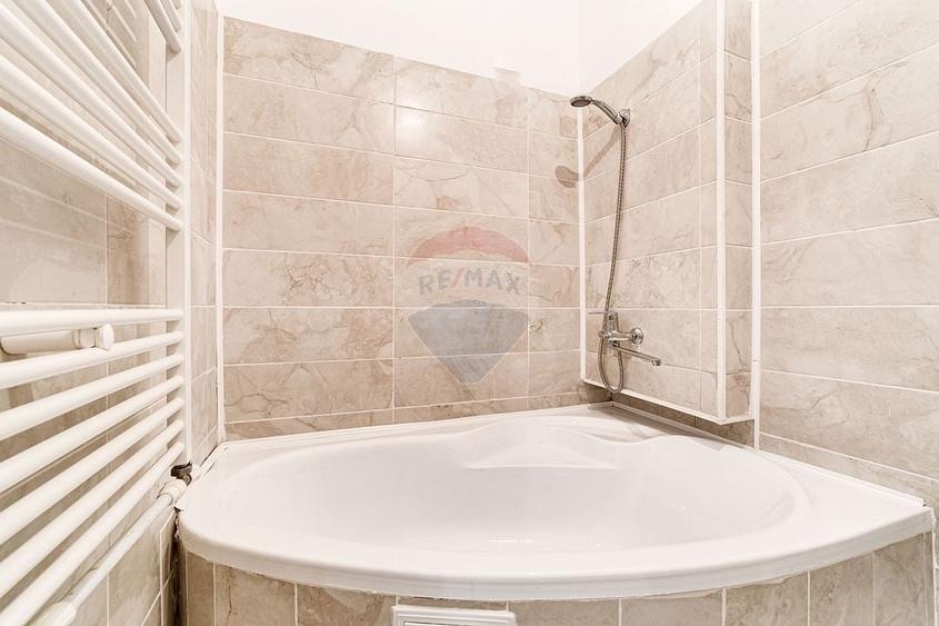 Apartament cu 2 camere de vanzare in zona Teatrului de Stat - 7