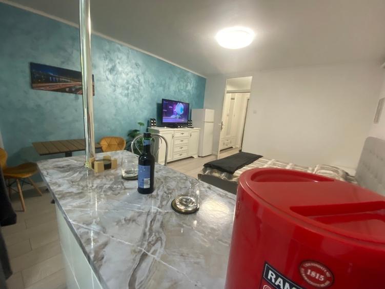 Proprietar vand Garsoniera renovata mobilata si utilata - 2