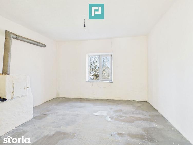 Casa cu teren de 6000 mp in Duboz, Timi? - 12