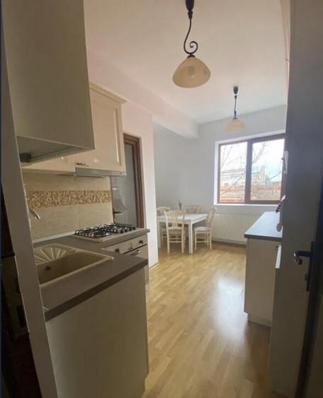 Garsoniera decomandata - zona Centru Istoric - 10