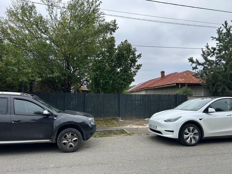 Teren cu toate utilitatile, asfalt, iluminat public - 4