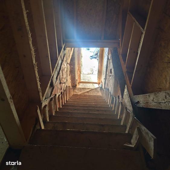 Casa separata cu pivni?a ?i pod utilizabil in mediul rural - 1