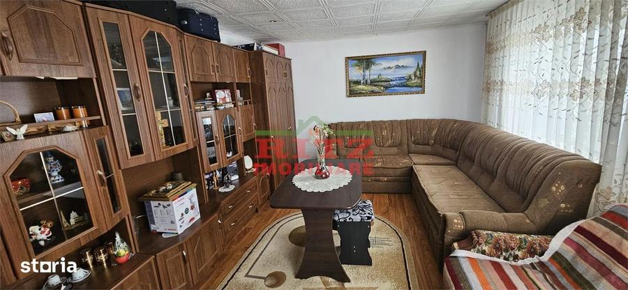 CASA DE VANZARE CU GARAJ,ZONA BOLD - 7