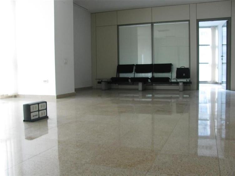 Inchiriere spatii - Louis Blanc Office Building - 16