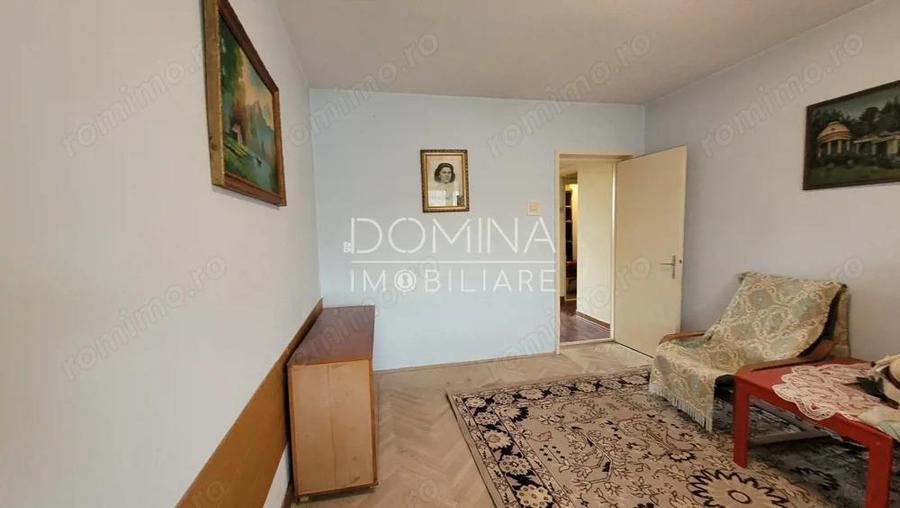 Vanzare apartament 3 camere, situat in Targu Jiu, zona centrala - 1