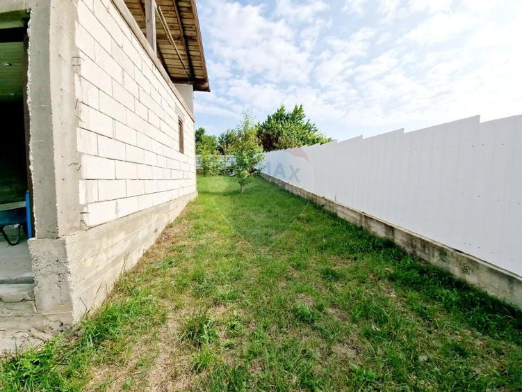 Casă spațioasă S+P+1E+M și teren generos 1664 mp - 48